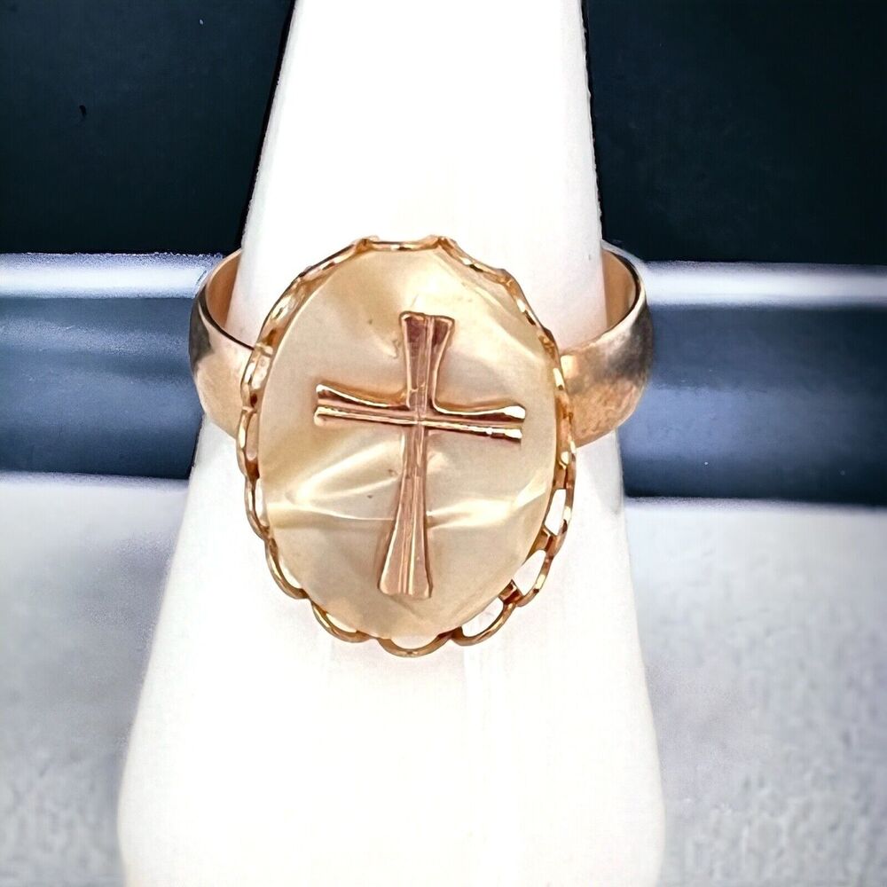Vintage 1970s Ring Gold Tone Cross Mother of Pearl Christian Jewelry -  2F